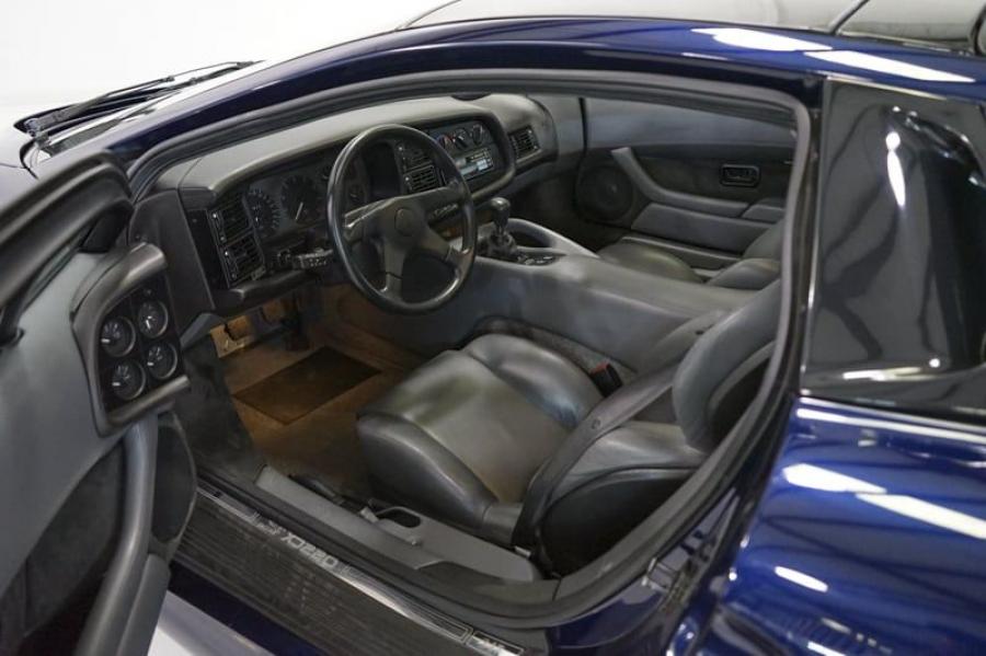 Интерьер Jaguar XJ220 1994 года  (фото 31 из 55)